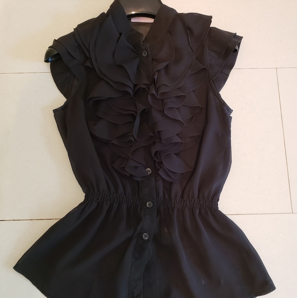 Romeo and Juliet Couture Ruffled Blouse